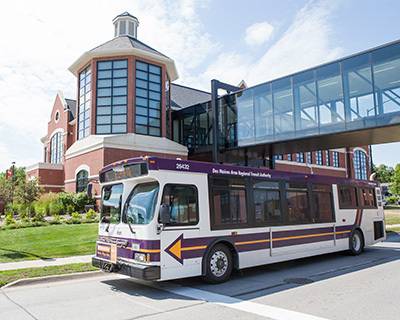Bus driving near Grandview University